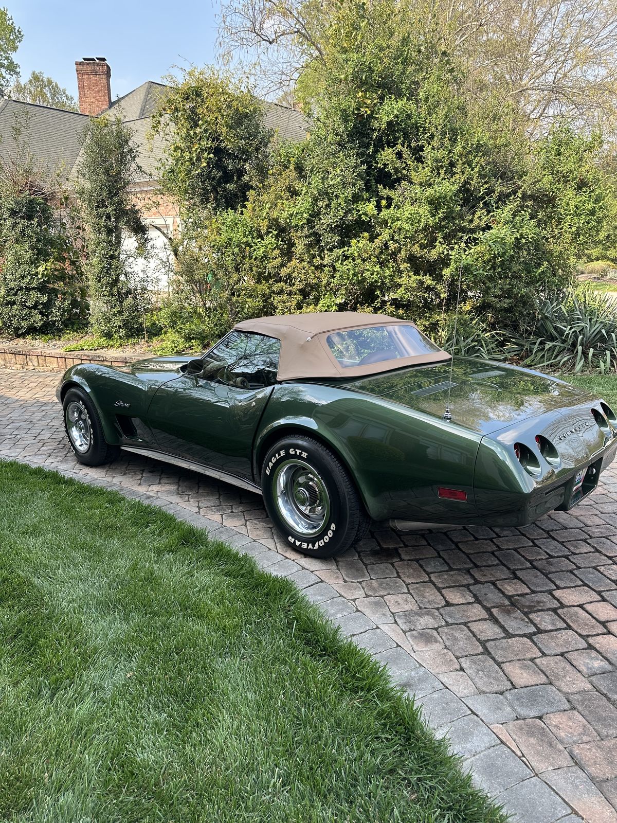 1973 Corvette Stingray, alternate angle in driveway